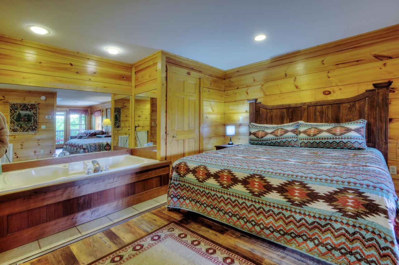 Great Wolf Cabin In Pigeon Forge! Villa Dış mekan fotoğraf