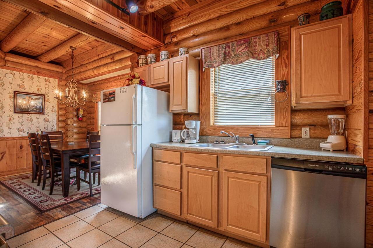 Great Wolf Cabin In Pigeon Forge! Villa Dış mekan fotoğraf