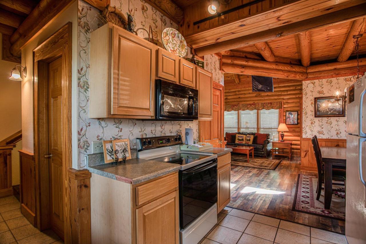 Great Wolf Cabin In Pigeon Forge! Villa Dış mekan fotoğraf