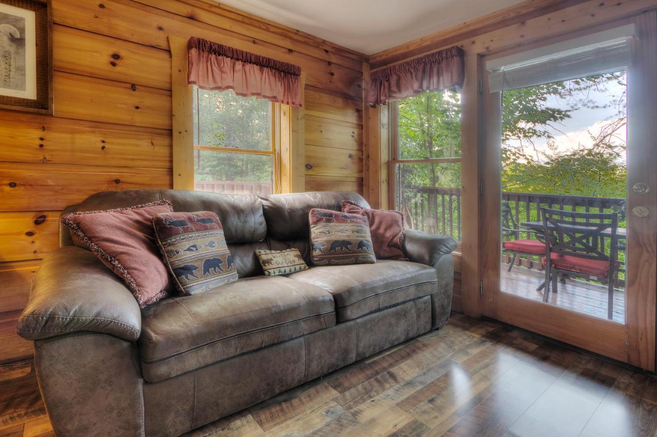 Great Wolf Cabin In Pigeon Forge! Villa Dış mekan fotoğraf